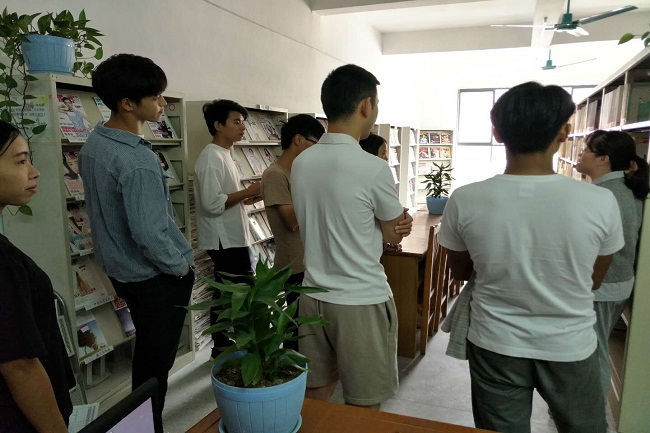 14、新生入馆教育2.jpg