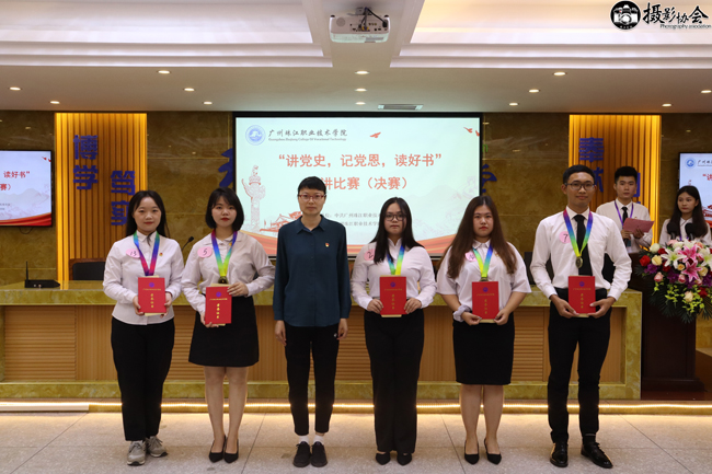 图5：杨玉琴等同学荣获三等奖.jpg